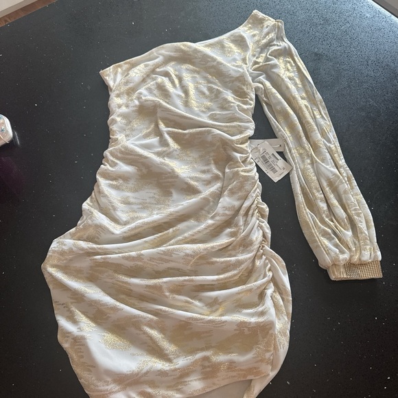 White and Gold Patterned Dress - Picture 1 of 7